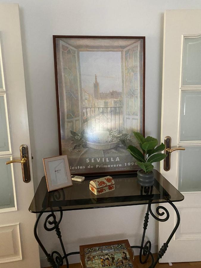 Acogedor apartamento en pleno corazón de Triana Sevilla Exterior foto
