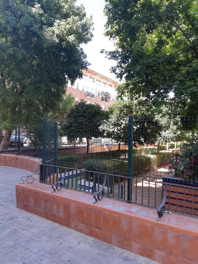 Acogedor apartamento en pleno corazón de Triana Sevilla Exterior foto