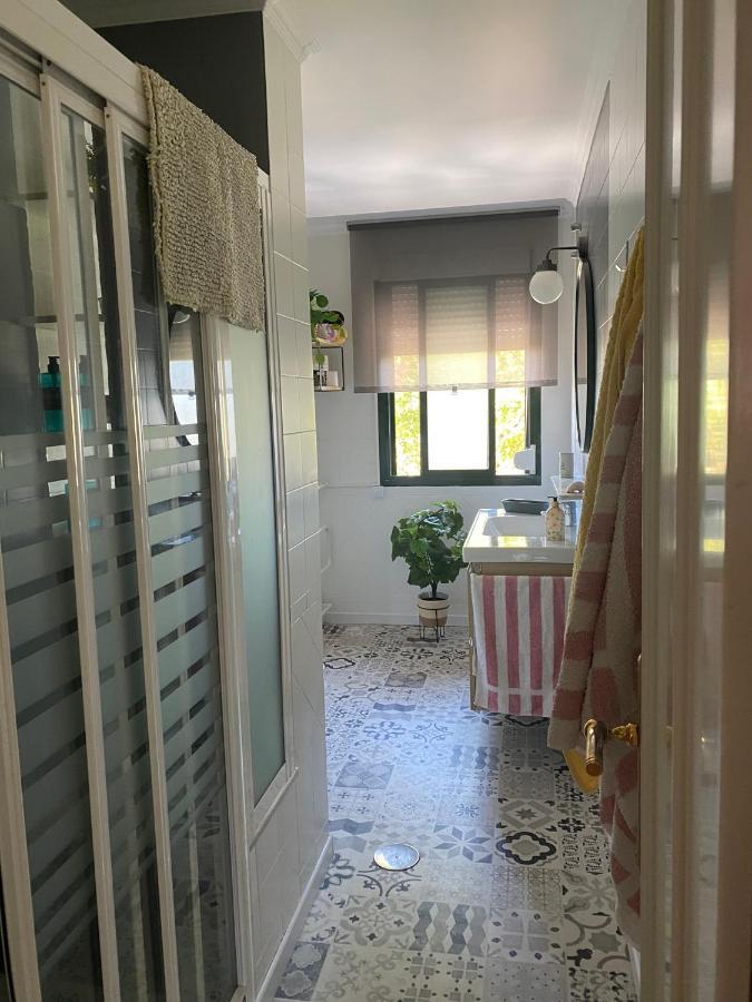 Acogedor apartamento en pleno corazón de Triana Sevilla Exterior foto
