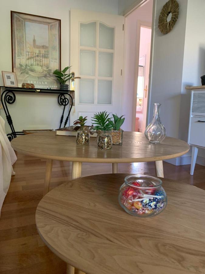 Acogedor apartamento en pleno corazón de Triana Sevilla Exterior foto