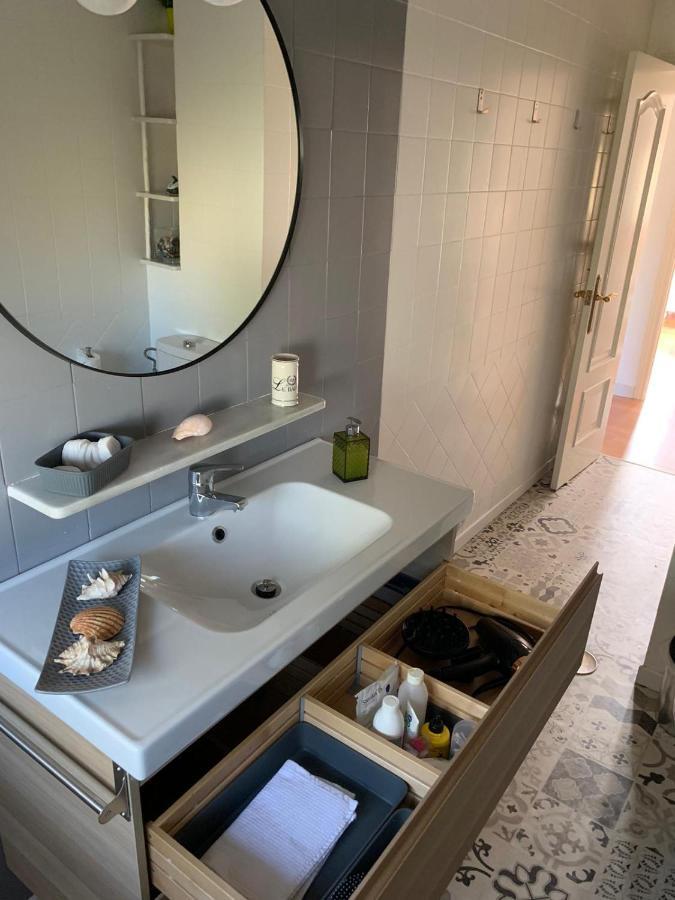 Acogedor apartamento en pleno corazón de Triana Sevilla Exterior foto