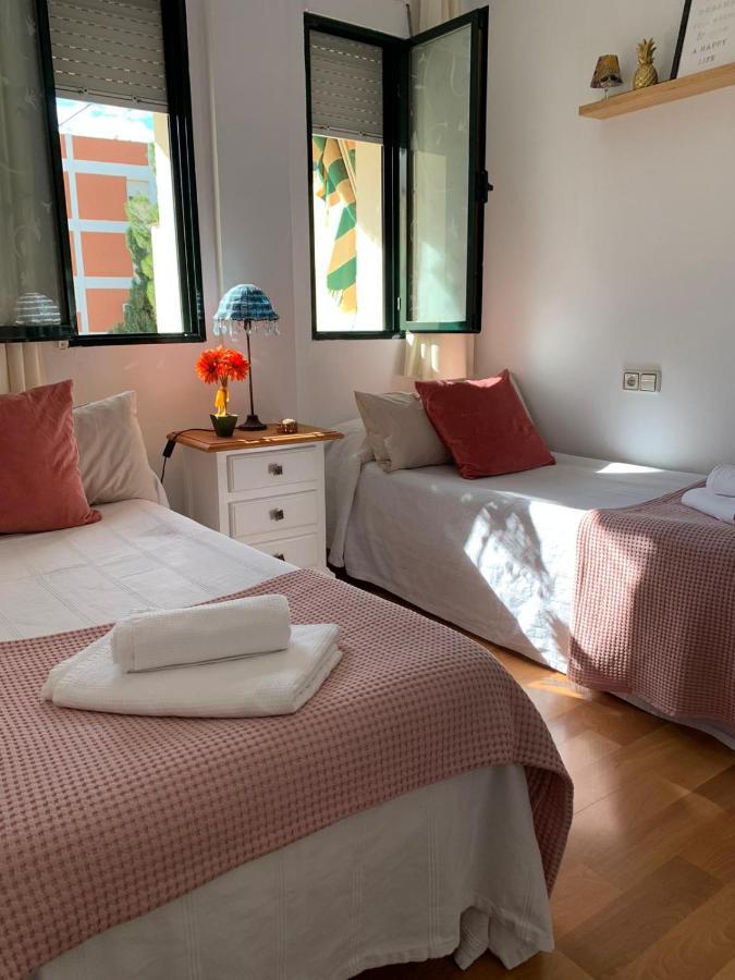 Acogedor apartamento en pleno corazón de Triana Sevilla Exterior foto