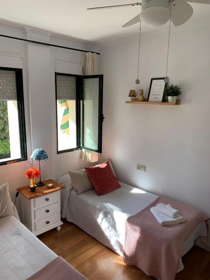 Acogedor apartamento en pleno corazón de Triana Sevilla Exterior foto